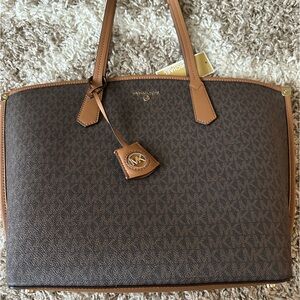 Micheal Kors Gorgeous handbag -